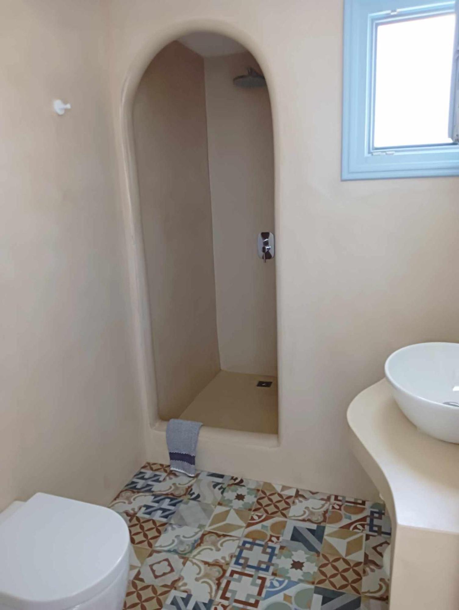 Anemousa Hotel Folegandros Town Bagian luar foto