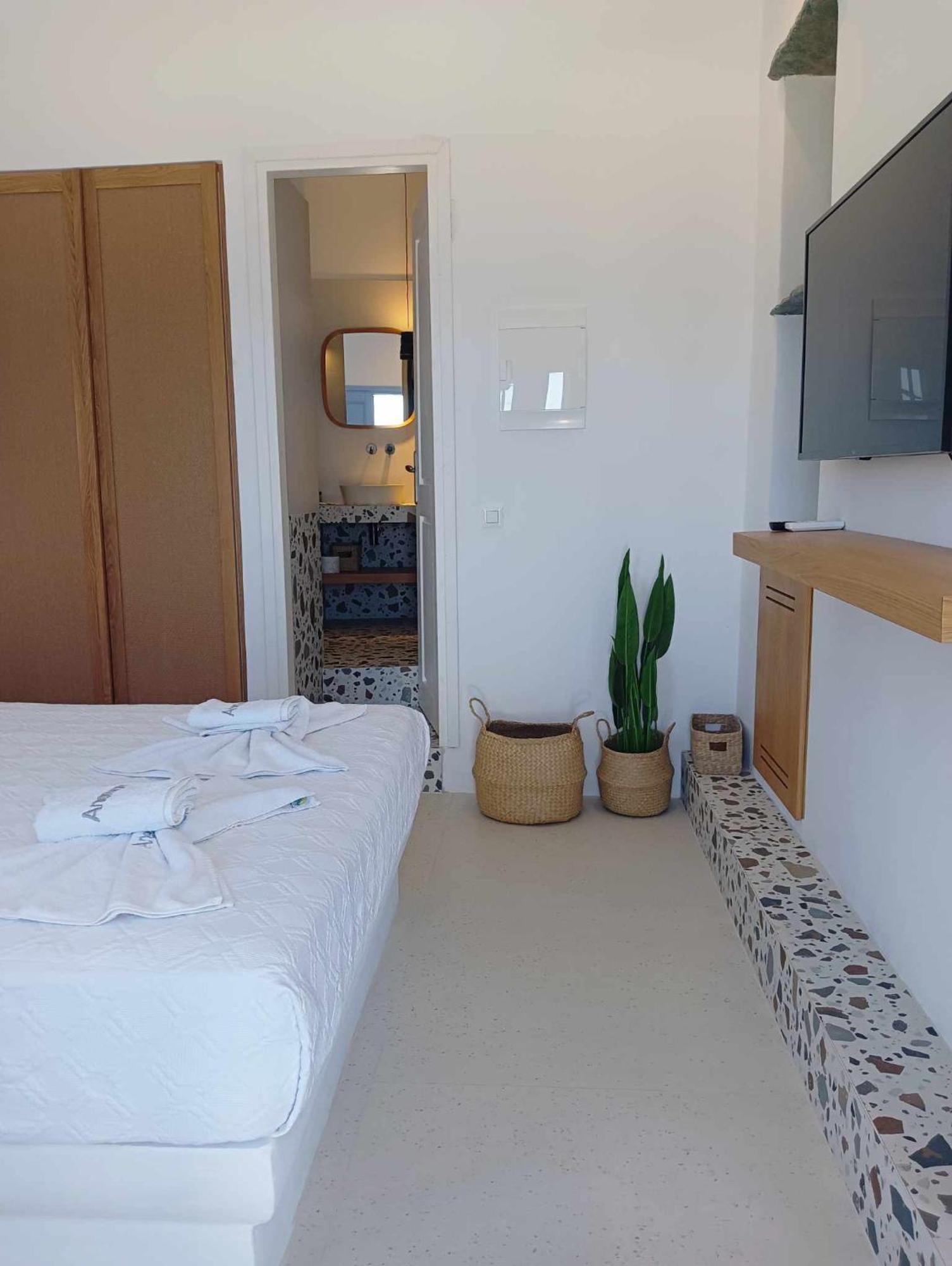 Anemousa Hotel Folegandros Town Bagian luar foto