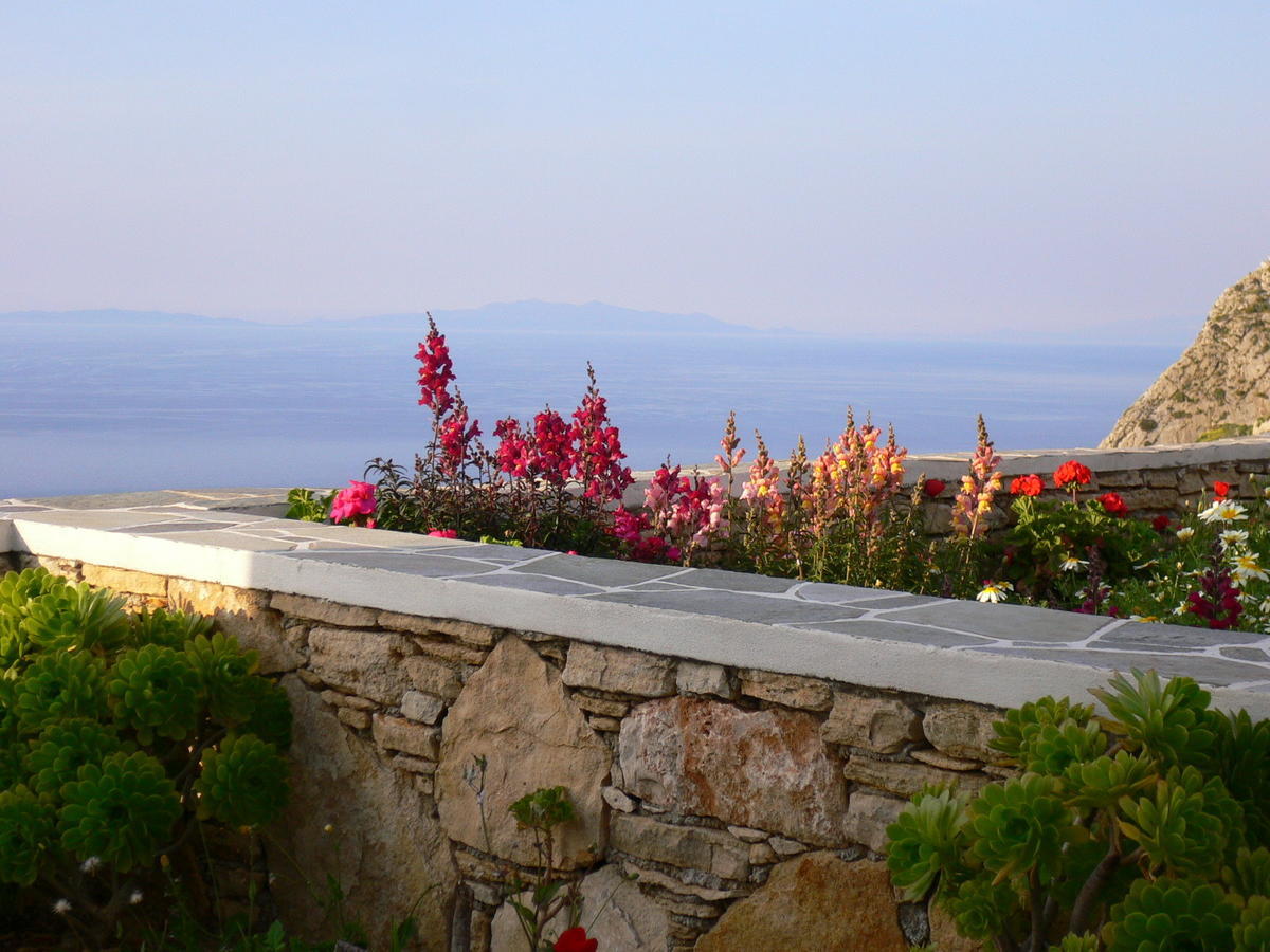 Anemousa Hotel Folegandros Town Bagian luar foto